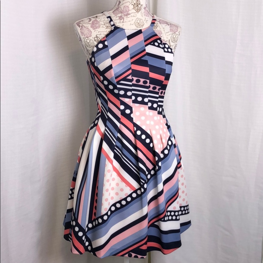 VINCE CAMUTO Patterned Dress